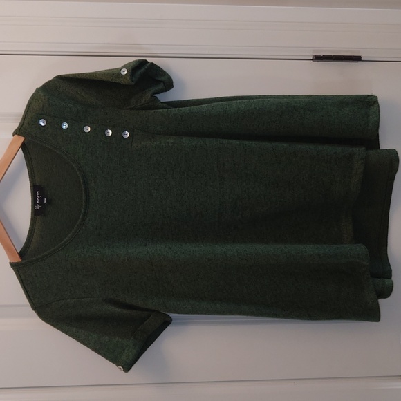 Women's top - Picture 1 of 5